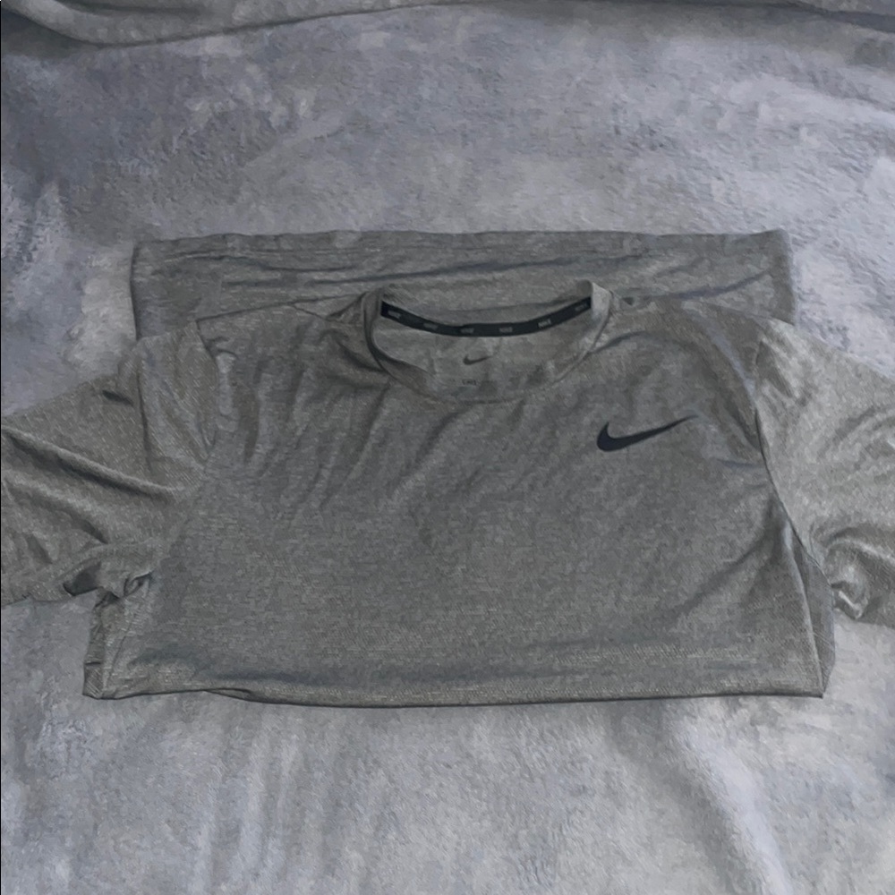 Nike Gray and Black Short Sleeve Tee